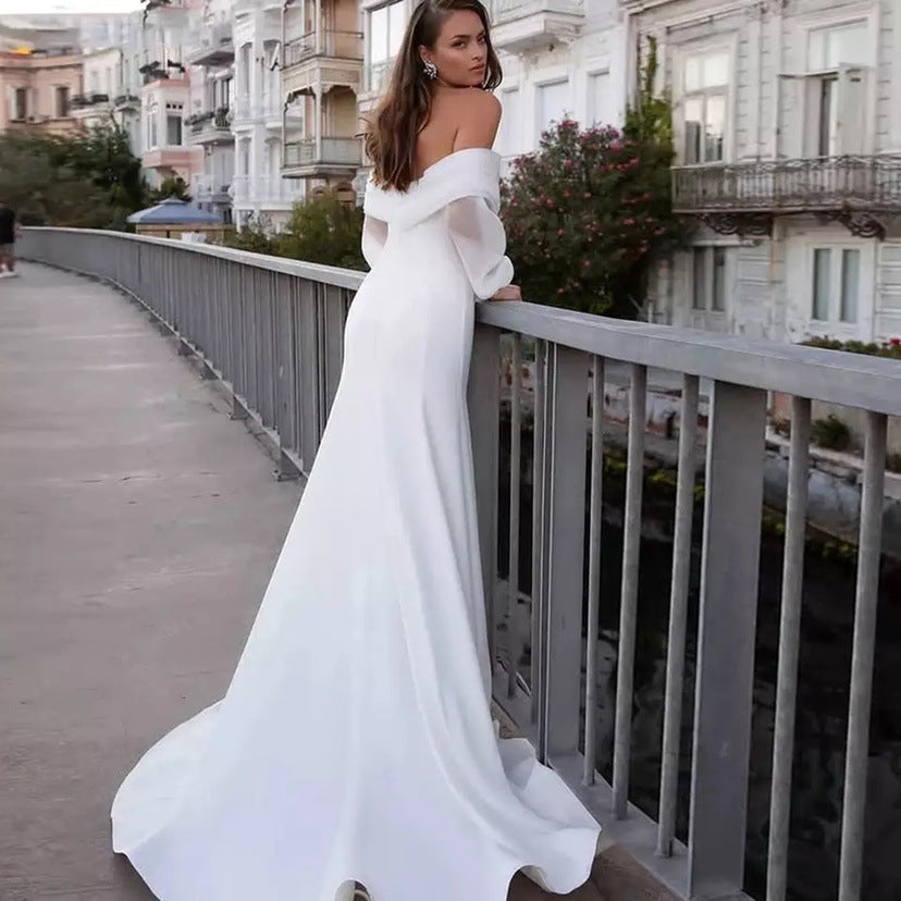 Victoria - Schulternahes Brautkleid