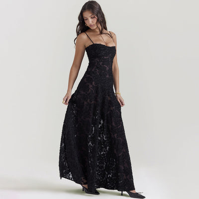 Julie – Elegantes Abendkleid aus Spitze mit Trägern