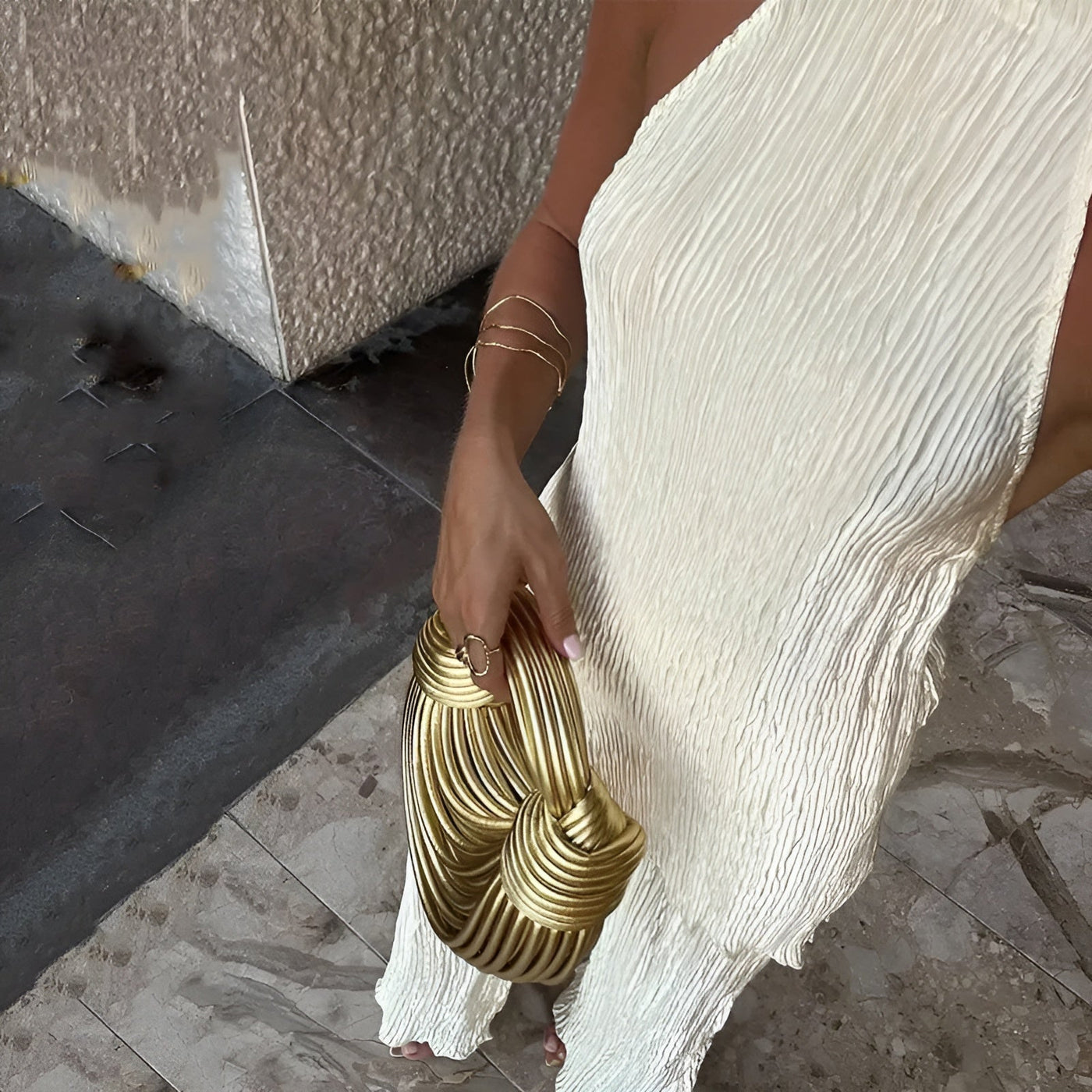 Tiana - Edler, asymmetrischer, rückenfreier Overall