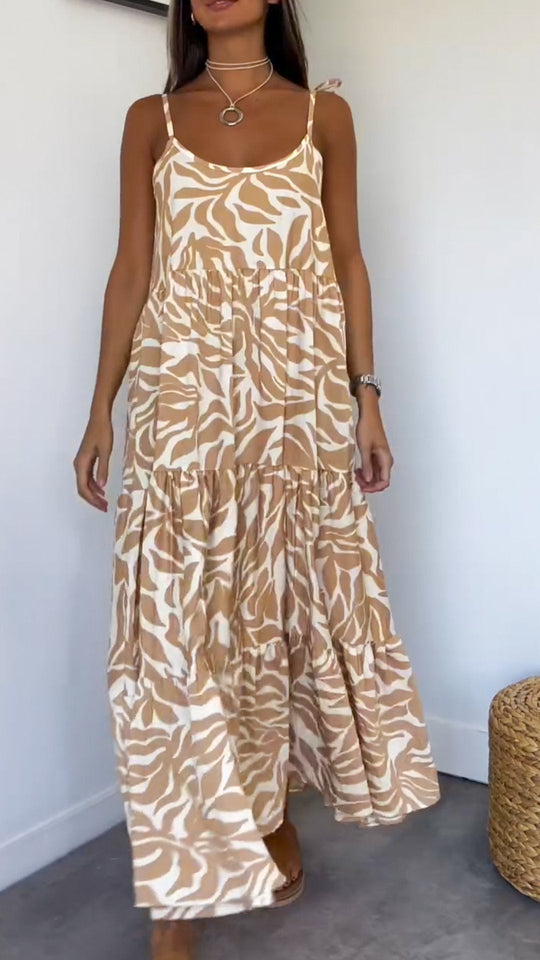 Luftiges maxikleid im tierfelldesign