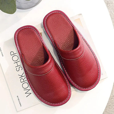 Hugo | Bequeme vegane Lederslippers – Luxus & Entspannung