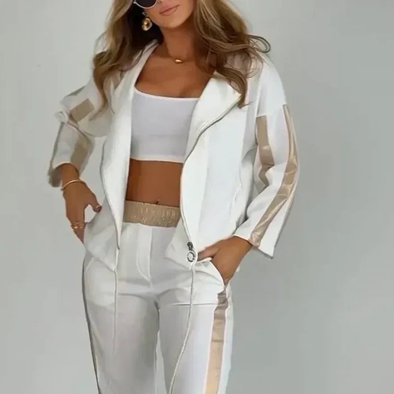 Gestreifter Freizeit-Zweiteiler mit Kapuze & Taillenband – Cosima