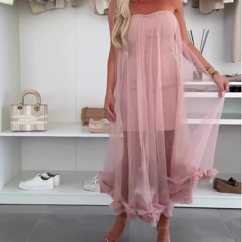 Schulterfreies Tüllkleid mit Volants – Nea